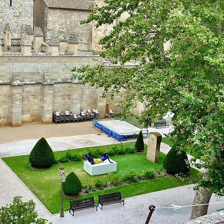 Tresors De La Cathedrale, Maison De Ville Sur 4 Niveaux Нарбон Екстериор снимка